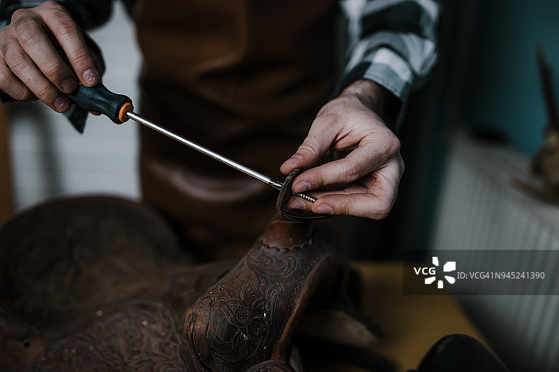 马鞍修复图片素材