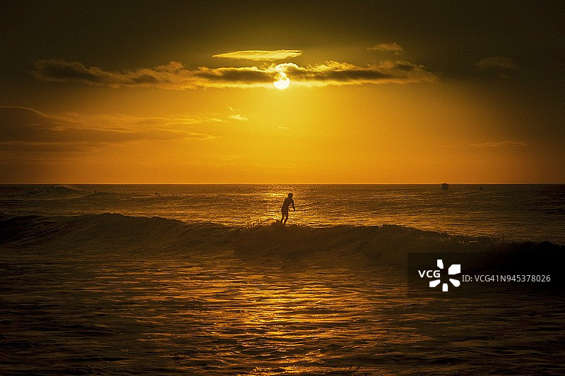 贝尔斯海滩日出图片素材