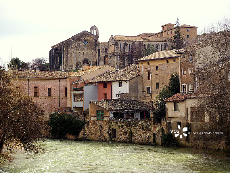 埃加河畔的埃斯特利亚市图片素材