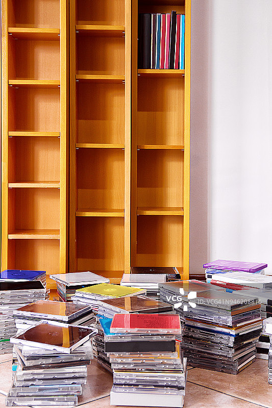 凌乱的房间图片素材