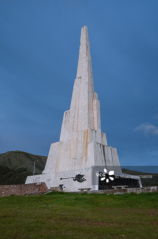 奎努阿镇的古老方尖碑图片素材