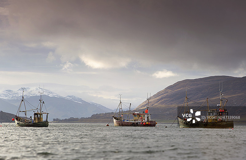 布鲁姆湖上的渔船图片素材