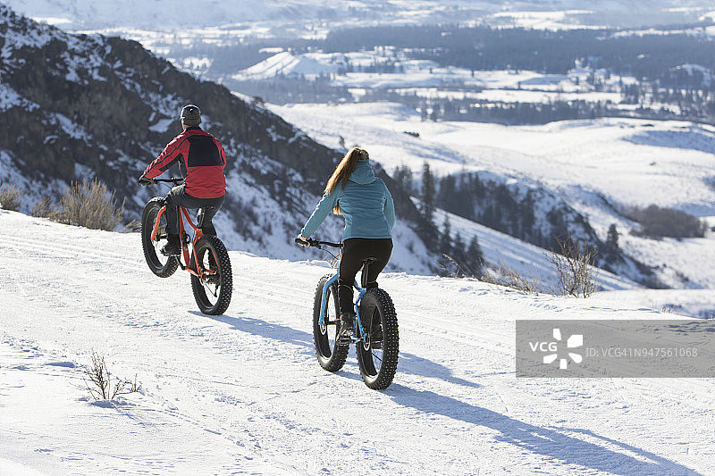 雪地自行车图片素材