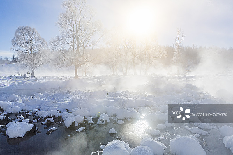 中国吉林省雾凇岛冬季雾凇景观图片素材