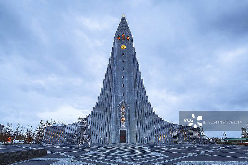 冰岛雷克雅未克哈尔格林姆斯教堂日落景观图片素材