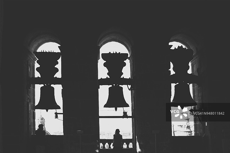 萨拉曼卡大教堂的三座钟图片素材