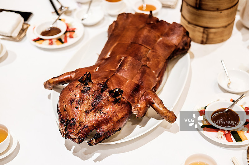 中式烤乳猪图片素材