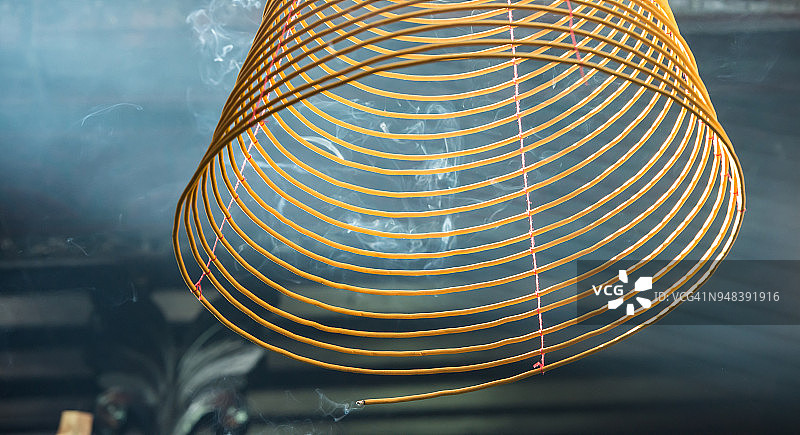 中国香港九龙油麻地天后古庙的盘香图片素材