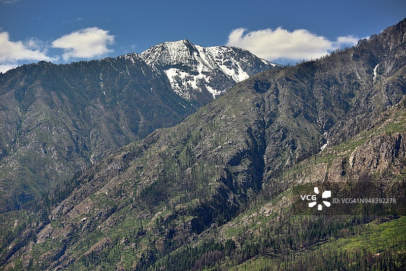 我的祭坛是山和海洋图片素材