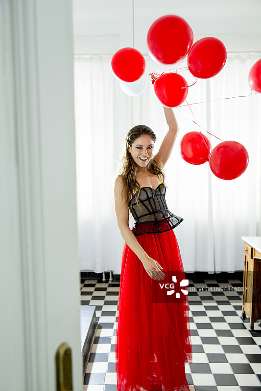 跳舞的女孩图片素材