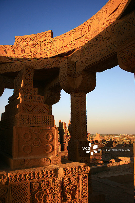 巴基斯坦卡拉奇的乔昆迪墓群图片素材