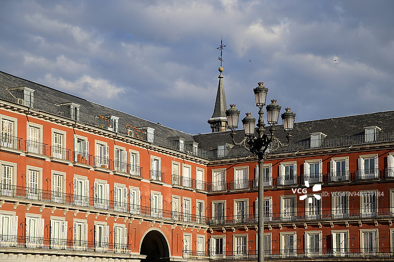 西班牙马德里马约尔广场的建筑图片素材