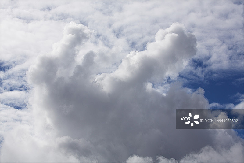 别致而富有艺术气息的云景图片素材