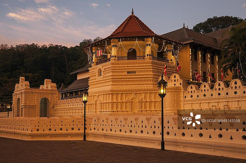 斯里兰卡中部省份康提的佛牙寺图片素材