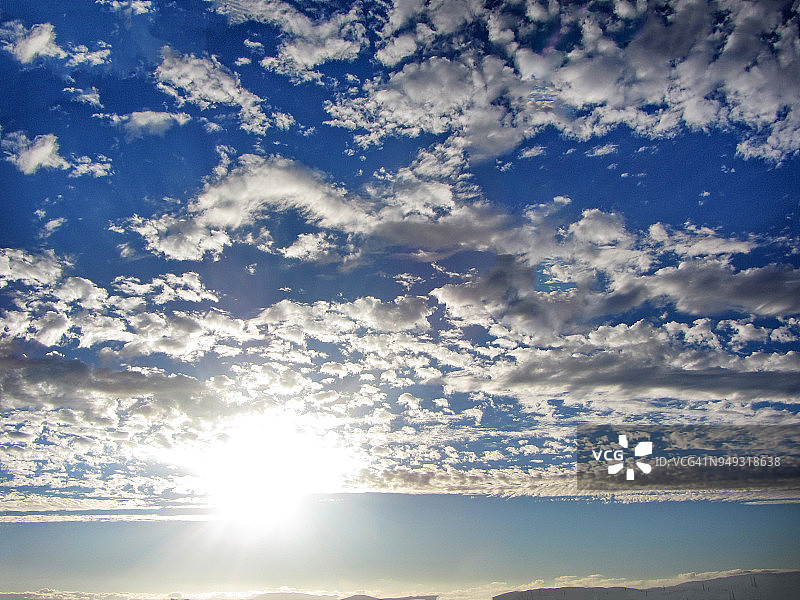 加利福尼亚州伯克利码头的水景和天际线图片素材