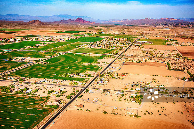 沙漠农田广角航拍图片素材