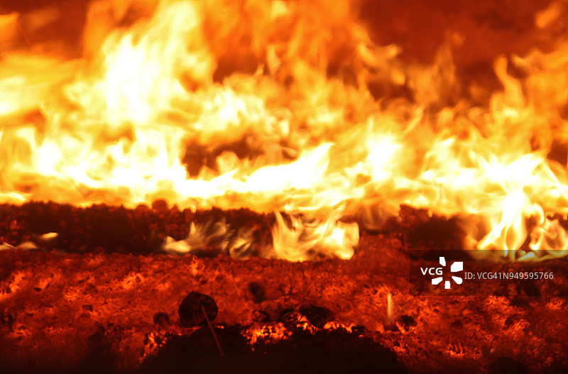 焚化炉内的热燃烧室特写图片素材
