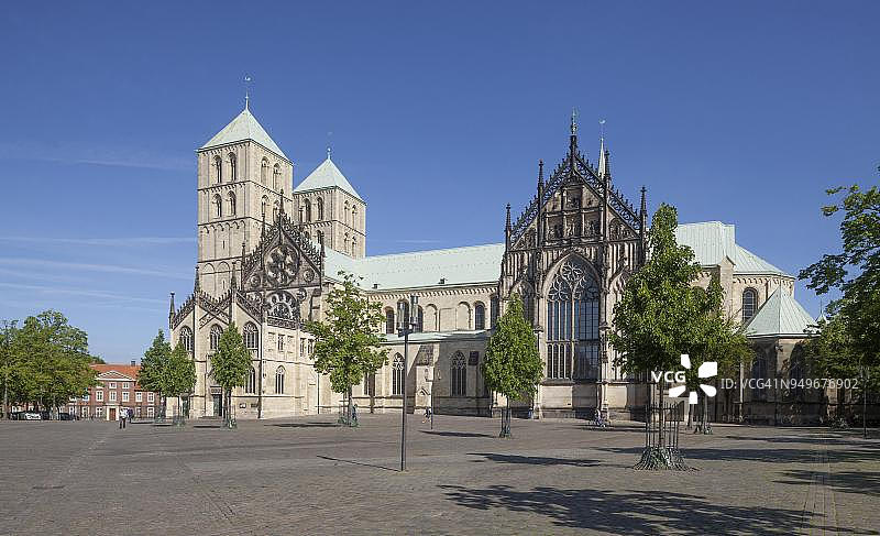 德国北莱茵-威斯特法伦明斯特的圣保ulus主教座堂广场图片素材