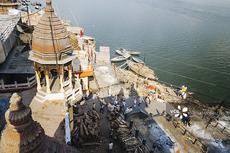 马尼卡尼卡河坛与巴巴马尚纳特寺庙图片素材