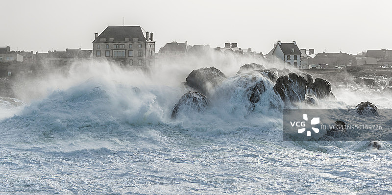 圣吉诺莱半岛拉托尔什的暴风雨和巨浪图片素材