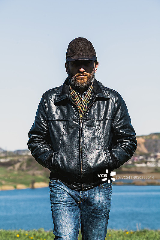 男人与背景图片素材