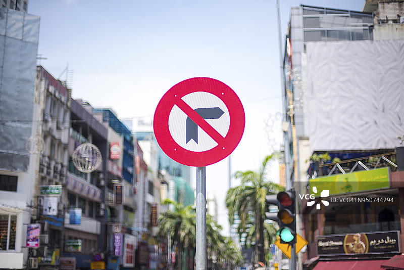 禁止右转标志图片素材