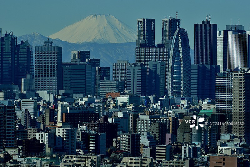 富士山与东京天际线：日景与夜景图片素材