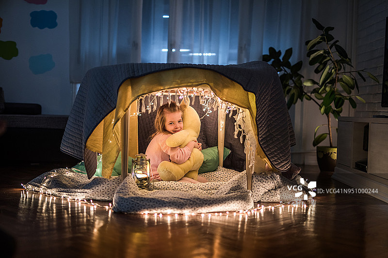 我非常喜欢我的泰迪熊！图片素材