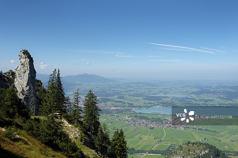 德国巴伐利亚阿尔高地区泰格尔山观黄墙图片素材