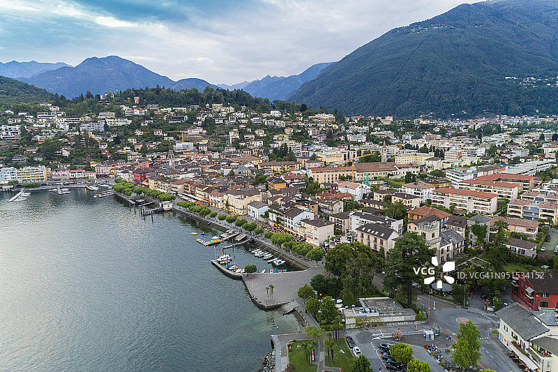 瑞士提契诺马焦雷湖洛迦诺鸟瞰图片素材