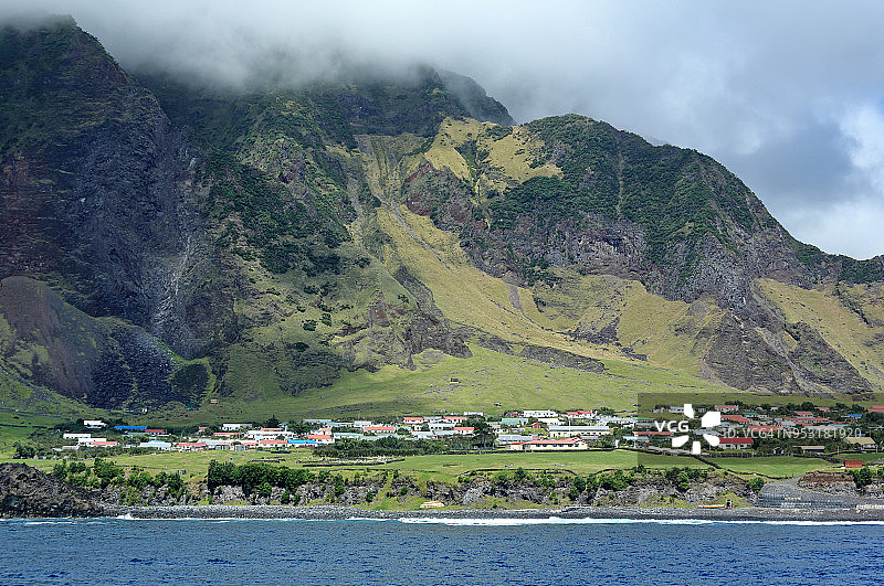 南大西洋特里斯坦-达库尼亚群岛的“七海爱丁堡”镇图片素材