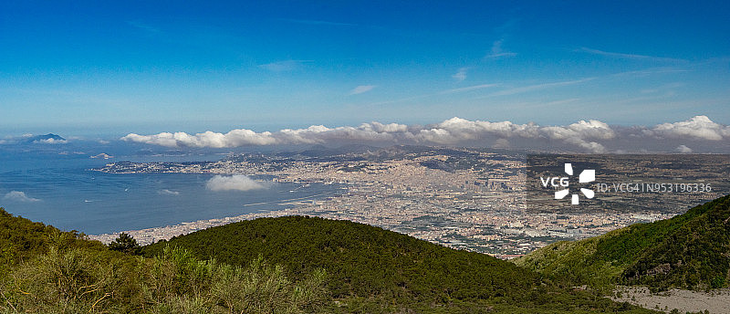 那不勒斯湾与城市图片素材