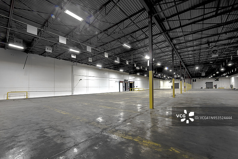 空仓库HDR图片素材