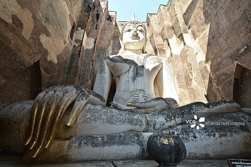 素可泰历史公园西春寺的阿迦纳佛像图片素材