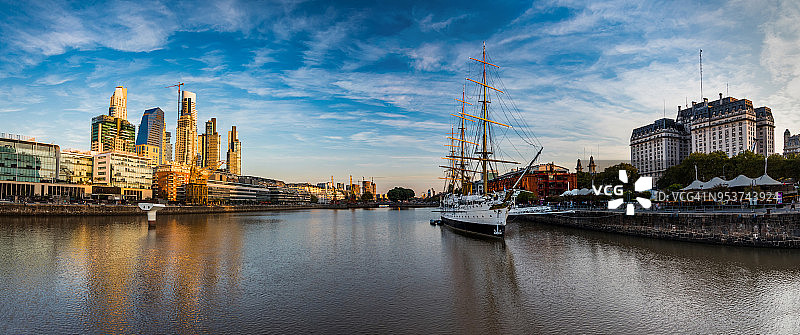 阿根廷布宜诺斯艾利斯马德罗港全景图片素材