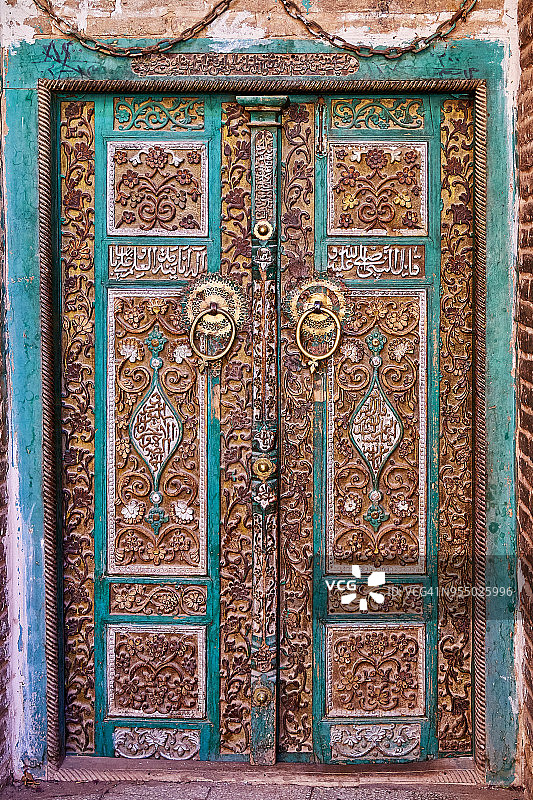 伊朗阿比扬村的华丽门图片素材