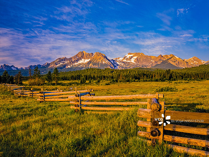 爱达荷州斯坦利锯齿山脉图片素材