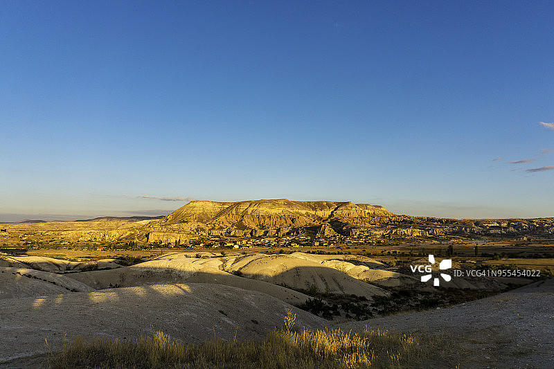 卡帕多奇亚的洞穴城市远景图片素材