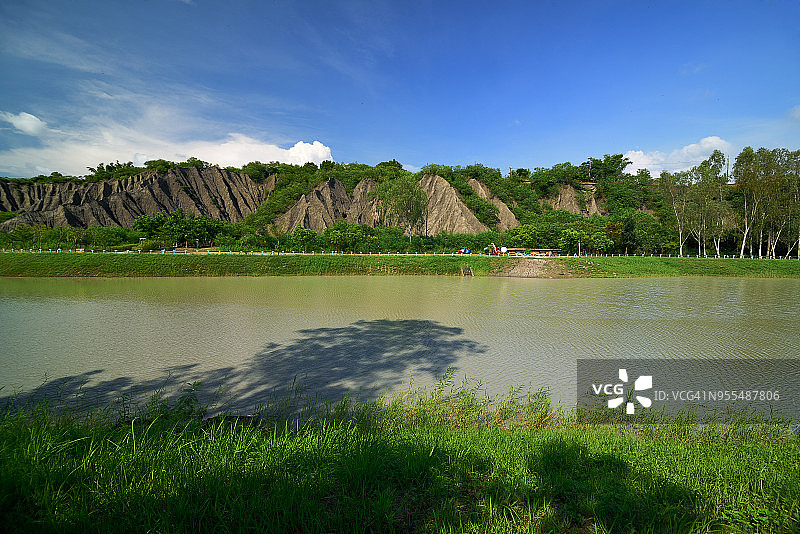 田寮月世界图片素材