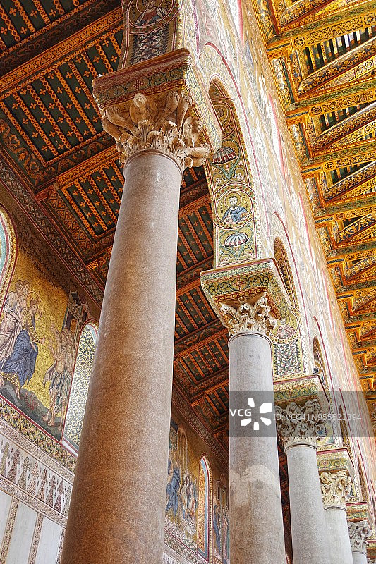 意大利西西里岛蒙雷阿莱主教座堂图片素材