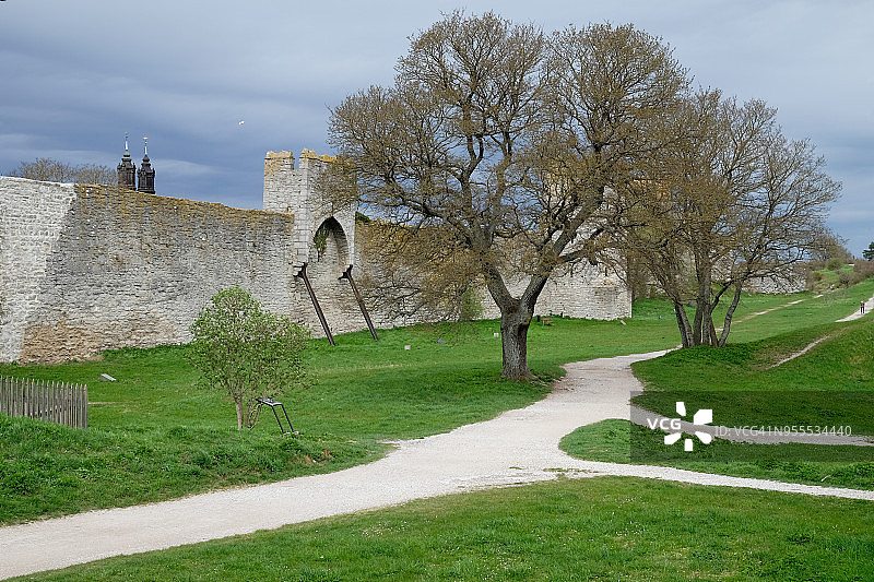 春季维斯比环墙东部景观图片素材