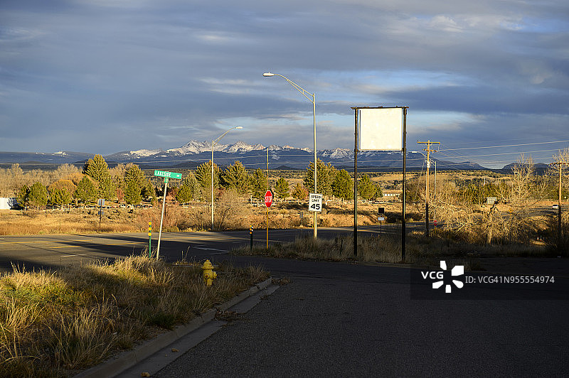 美国科罗拉多州科尔特斯的路标图片素材