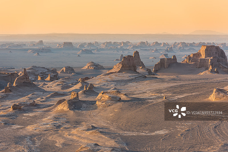 伊朗克尔曼省卡卢特沙漠风光图片素材