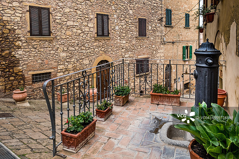 意大利托斯卡纳利沃诺切奇纳河谷的比博纳图片素材