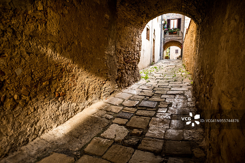 意大利托斯卡纳利沃诺切奇纳河谷的比博纳图片素材