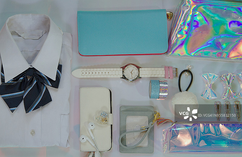 女学生的学习用品图片素材