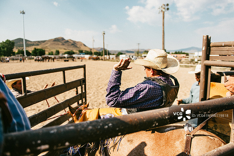 牛仔竞技比赛图片素材