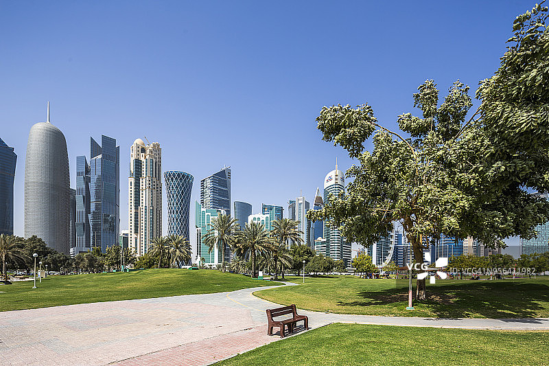 从喜来登公园看到的达夫纳区（西湾商业区）景色图片素材