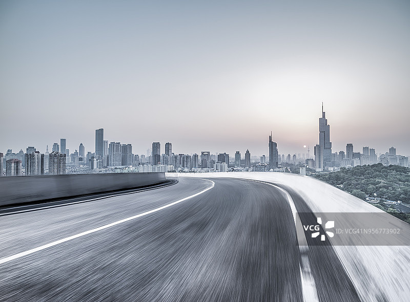 南京市繁忙的交通图片素材