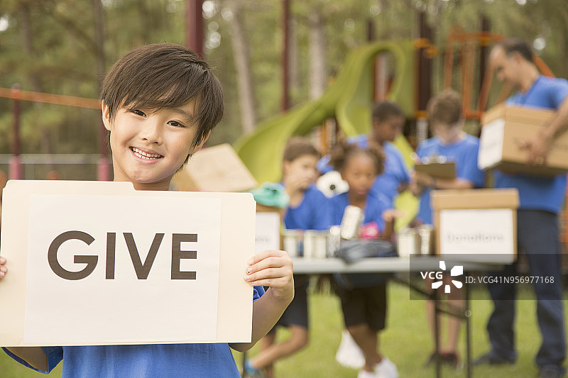 儿童运动队慈善捐款赈灾活动图片素材